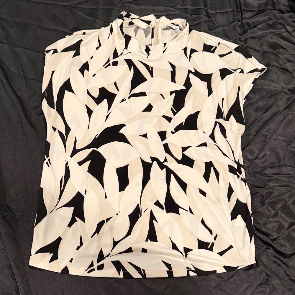 Elegant Monochrome Leaf Print Women's Blouse